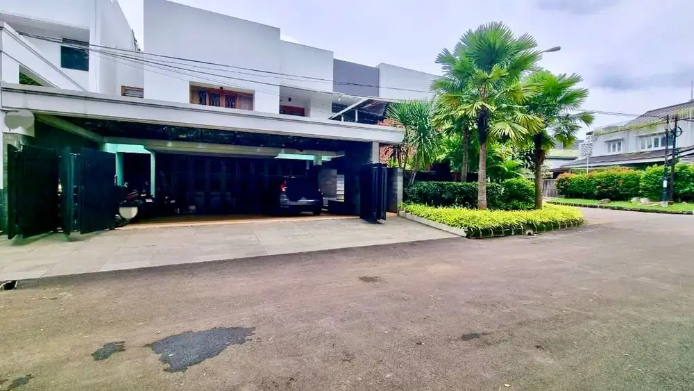 Dijual Rumah Bintaro Sektor 7 Hook ada Swimming Pool