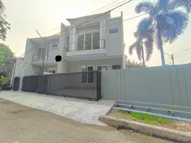 Dijual Rumah Baru (Posisi Hoek) di Villa Melati Mas, BSD City, Tangerang Selatan