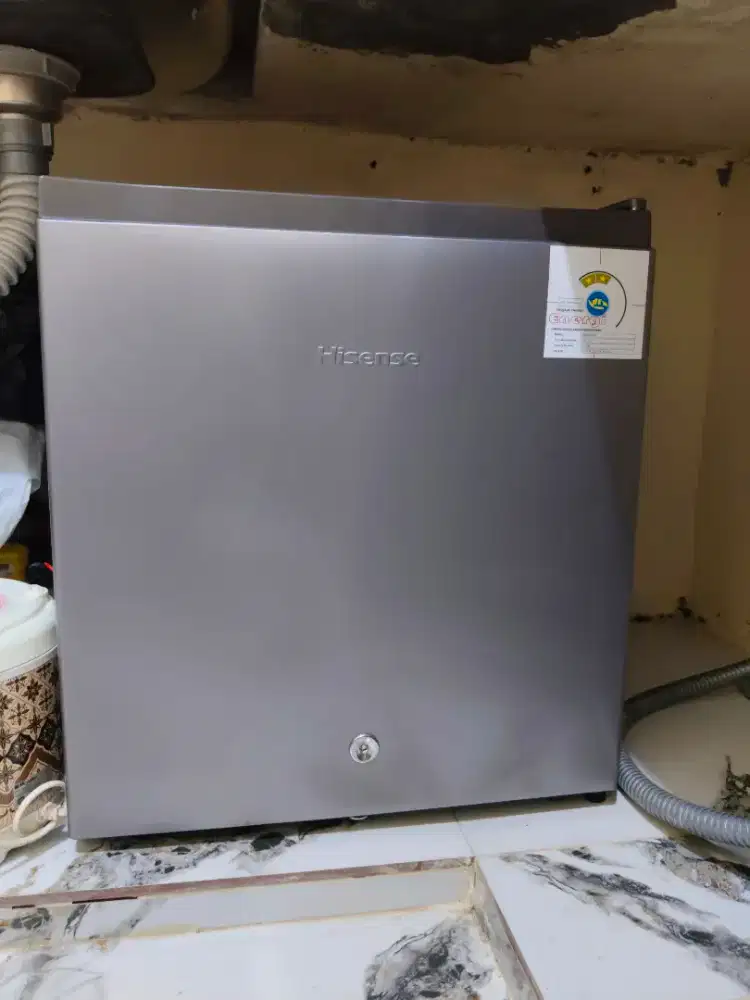 KULKAS HISENSE RR68D4IGN