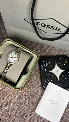 Jam tangan wanita fossil