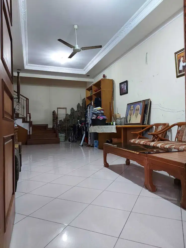 Dijual Hunian Nyaman & Asri 3 Lantai di Kayu Putih Jakarta Timur