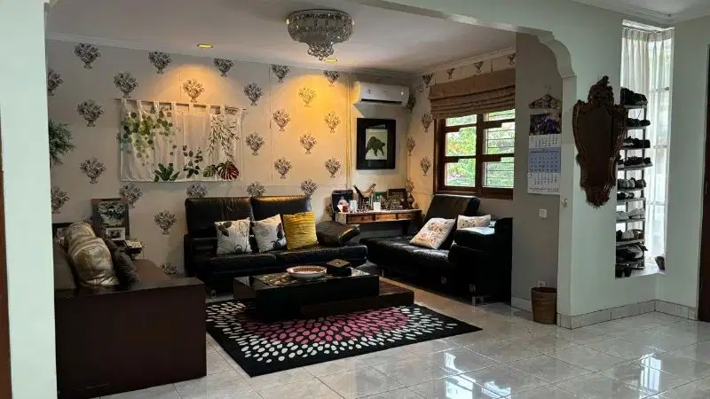 di jual cepat rumah Taman hokaido Lippo karawaci Tangerang