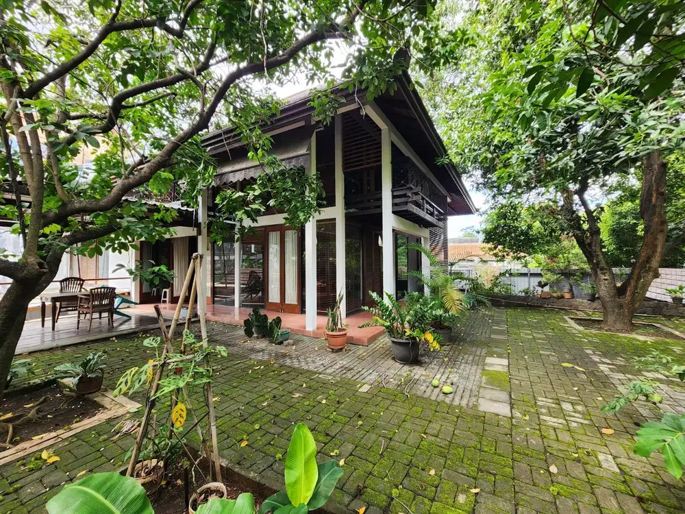 Rumah Nuansa Asri Hanya 100 meter ke Fatmawati Raya