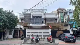Rumah Mewah 3 Lantai Di Jalan Tebet Raya, Tebet.