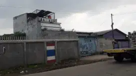 Ruko 2 1/2 Lantai Jual Murah Cepat BU Nego Depan jalan Raya Strategis