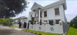 Super Mewah, Super Elite , Super Strategis di Kawasan VIP Puspita Loka, BSD. Dengan Private Pool, Super Cool