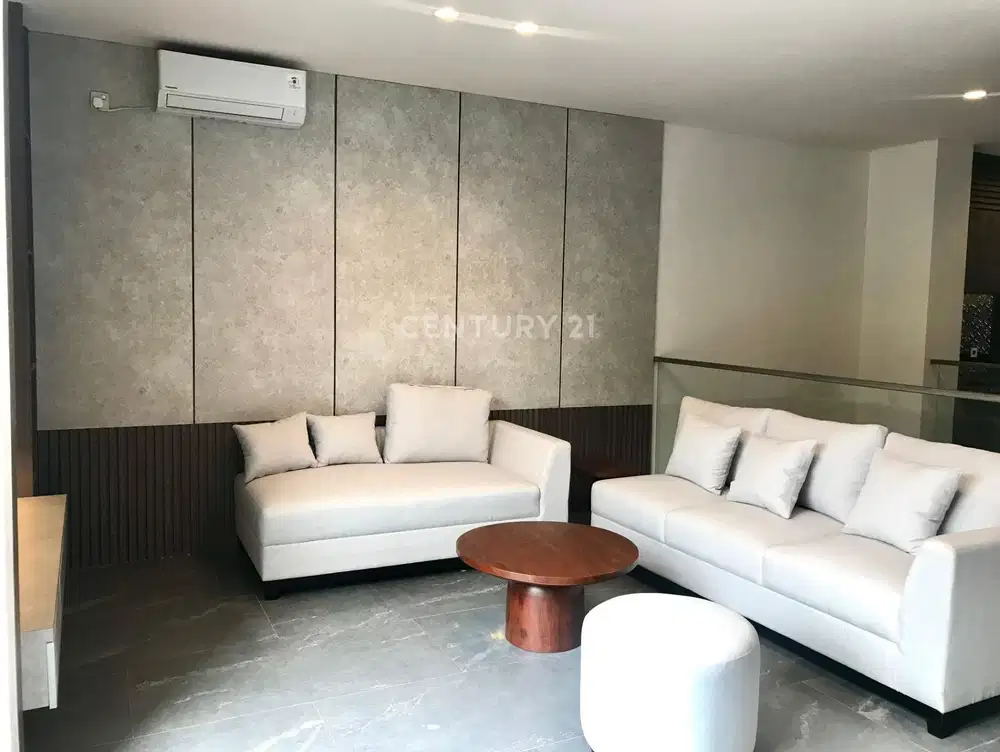 Rumah Rapih Siap Huni Di Jakarta Selatan  9262