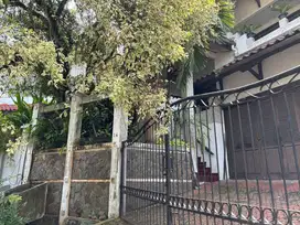 Rumah 2 Lt yg Asri, Nyaman, Tenang di Cinere
