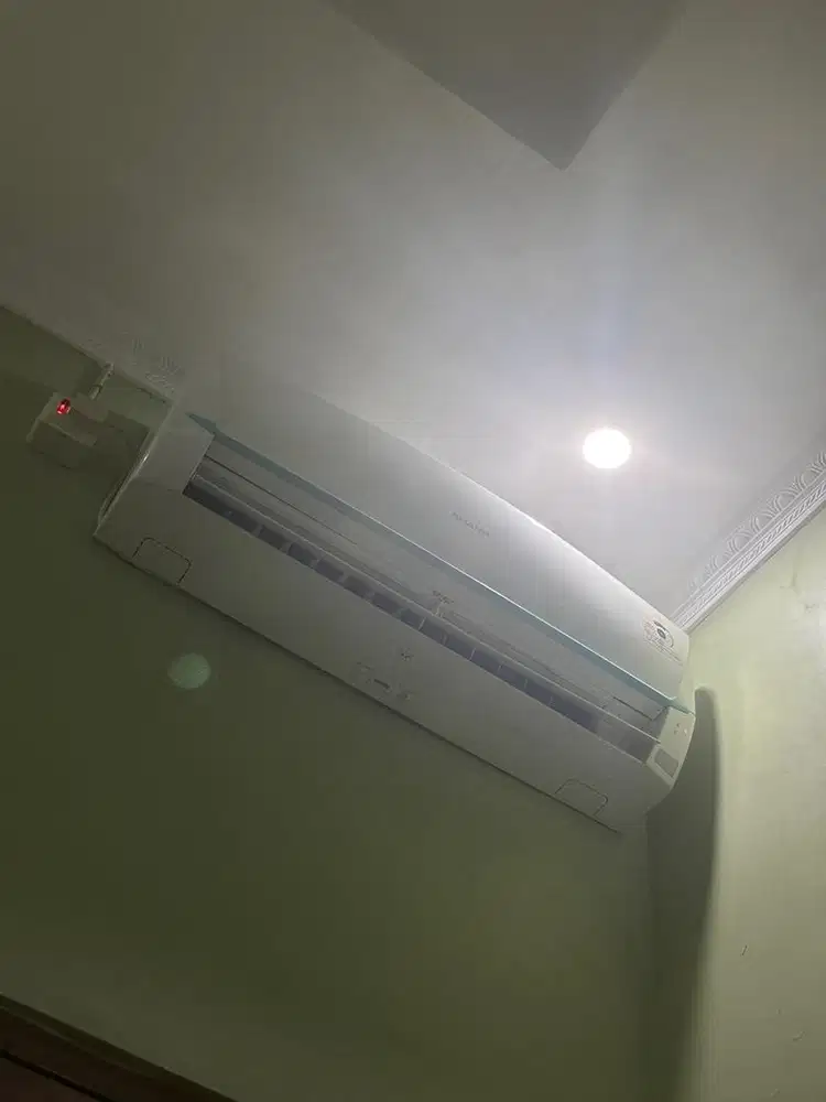 AC SHARP 1/2 pk