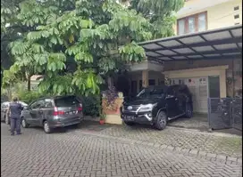 BURUAN SEBELUM SOLD  DIJUAL RUMAH HOOK 2 LANTAI Di CITRALAND UTAMA