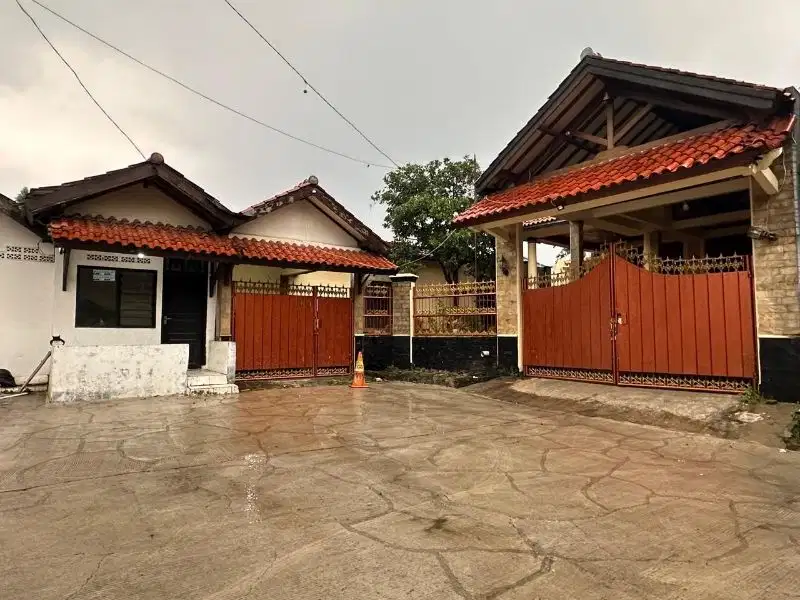 Dijual rumah 2 lantai siap huni Di daerah Mampang, Pancoranmas, Depok