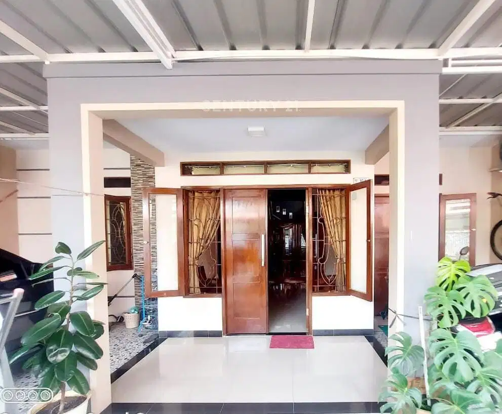 Rumah Tinggal 2 Lantai Dekat Fasilitas Umum Di Pondok Gede S8384