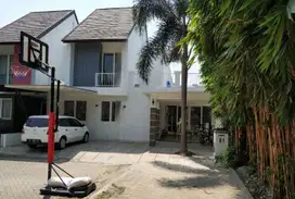 S597D Rumah Mewah Nyaman Premier Estate Bambu Apus Cipayung Jakarta Timur