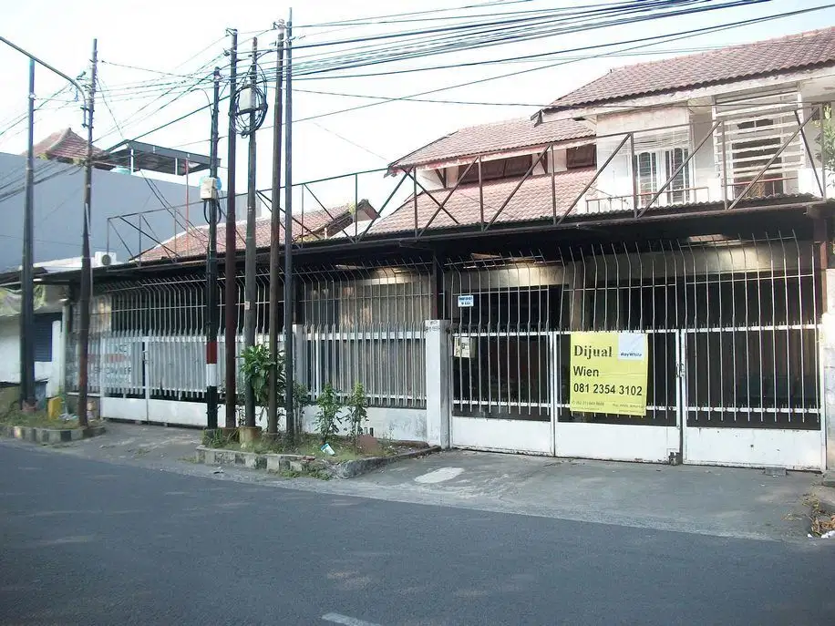 Rumah di Raya Rungkut Asri Tengah