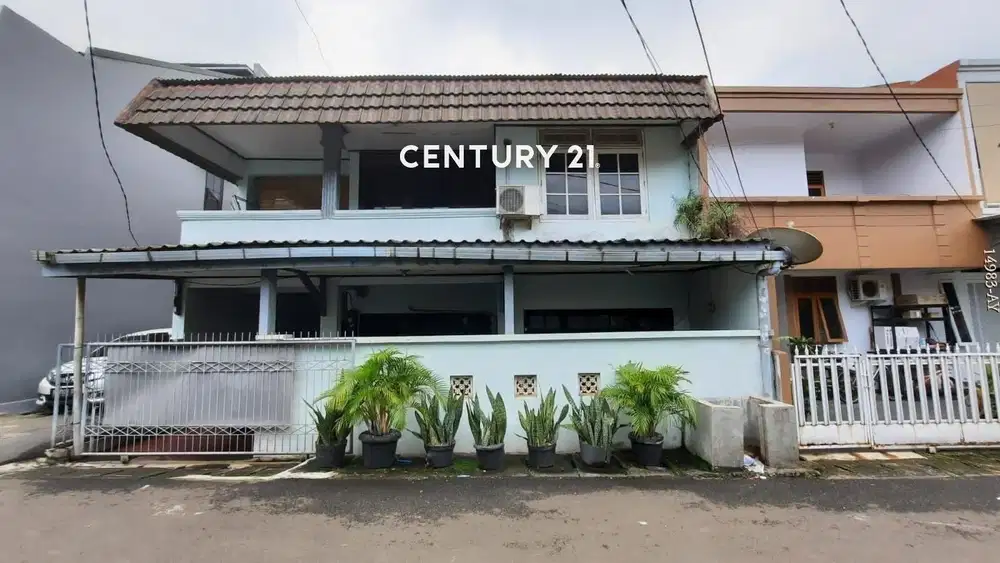 Dijual Rumah Lama Rapih Trawat 2 Lantai Strategis Di Tebet JakSel