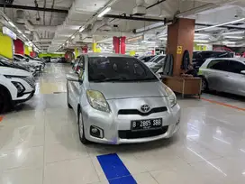 Toyota Yaris S 2012