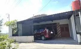 Rumah Kontrakan dekat Giwangan parkir Luas