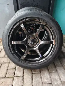 Velg ADVAN RG4 R18