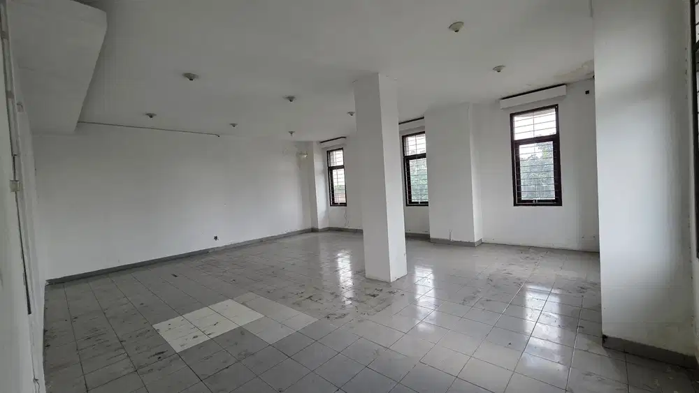 Disewakan Ruko Strategis Tengah Kota, Soekarno Hatta Bandung