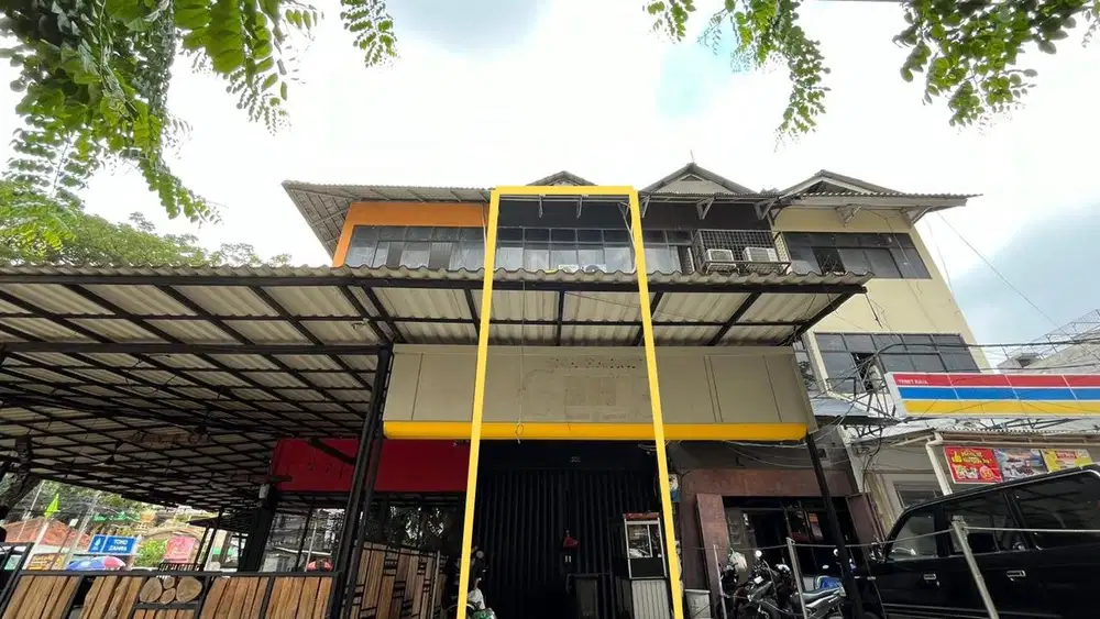 Ruko Hook 3 Lantai Harga NJOP di Tebet – Lokasi Sangat Strategis