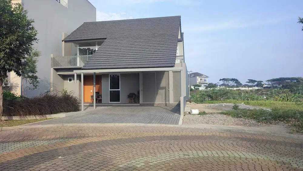 Dijual Rumah Split level Kumalasinta Kota Baru Parahyangan Bandung