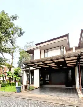 Rumah Hook Vanya Park BSD City Selangkah ke Club House