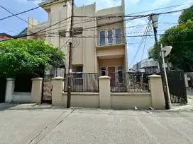 Dijual rumah di kelapa gading