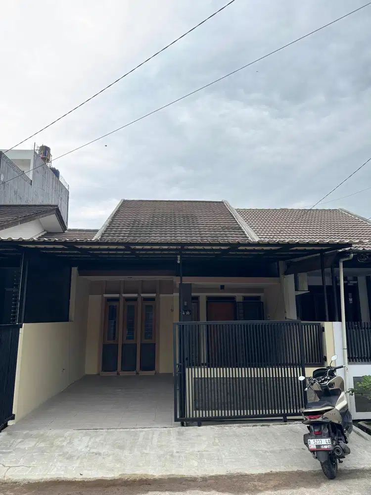 Disewakan Rumah Nyaman Terawat di Taman Holis Indah