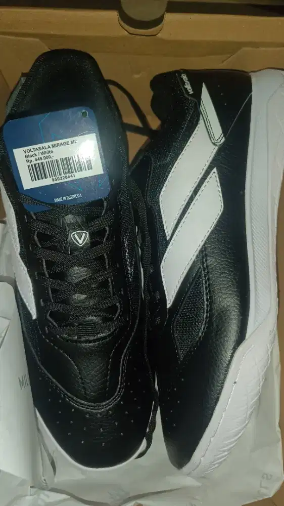 Sepatu Futsal Mills