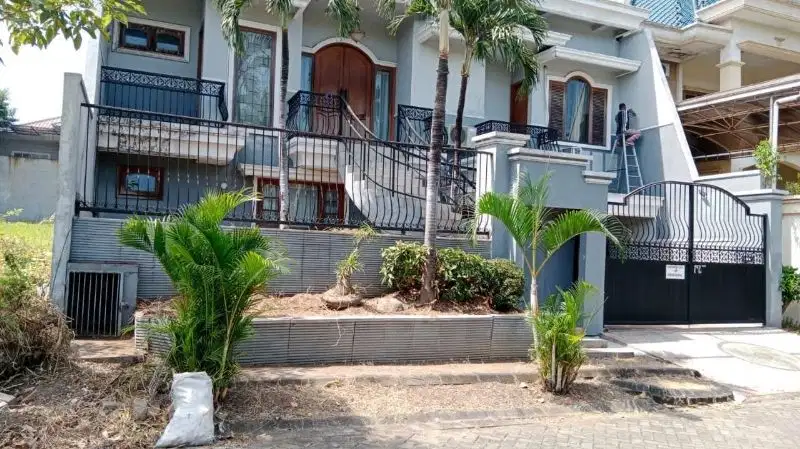 DiJual Rumah Bukit Darmo Golf Lokasi Favorit