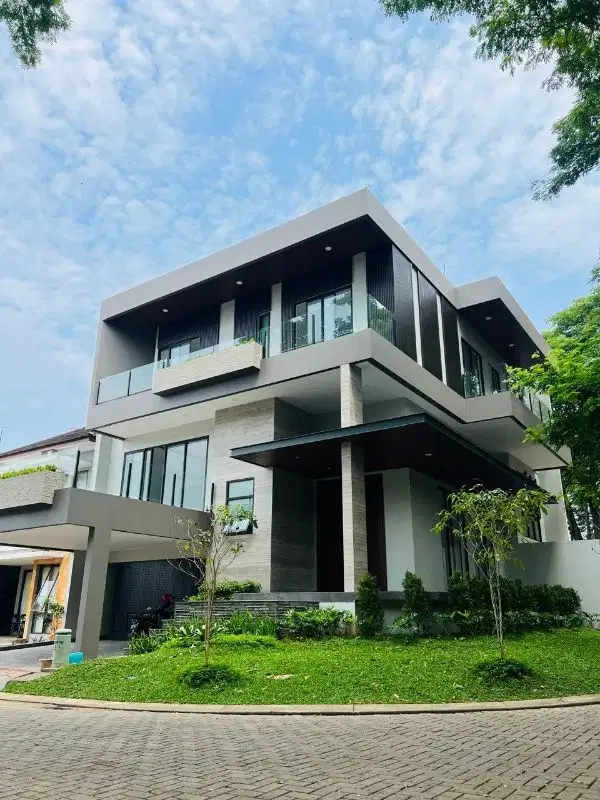 Rumah mewah di lokasi mewah dan strategis di Bsd City