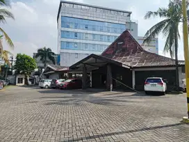 Tempat Usaha Premium Jl. Raya Mayjend Sungkono