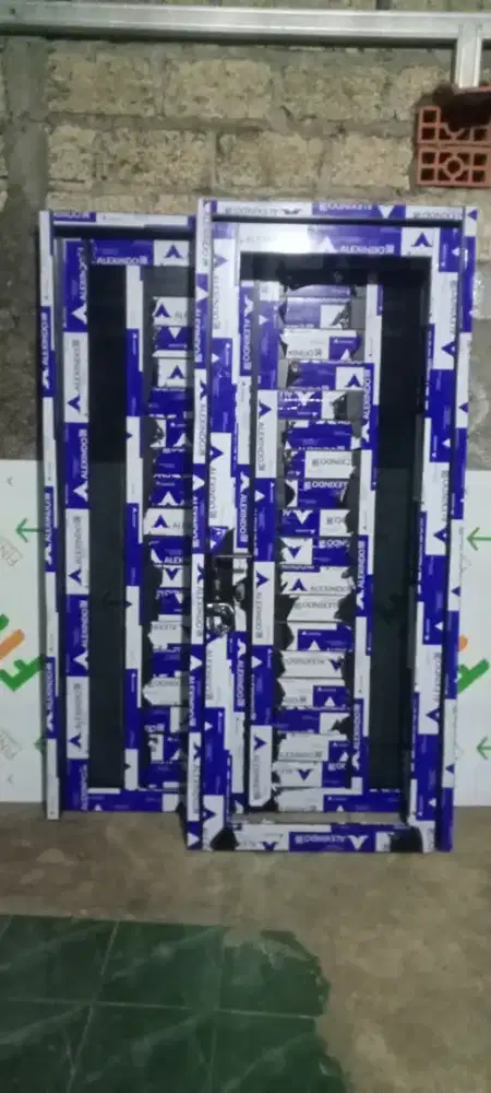 Kusen pintu alumunium