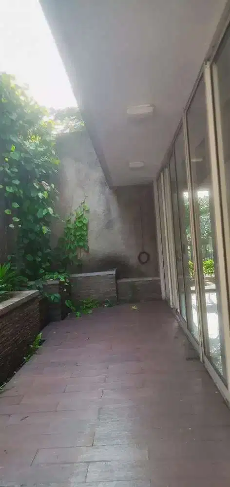 Rumah besar cluster excl bintaro jaya