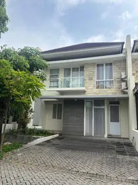 392. Dijual Rumah diPerumahan Royal  Residance