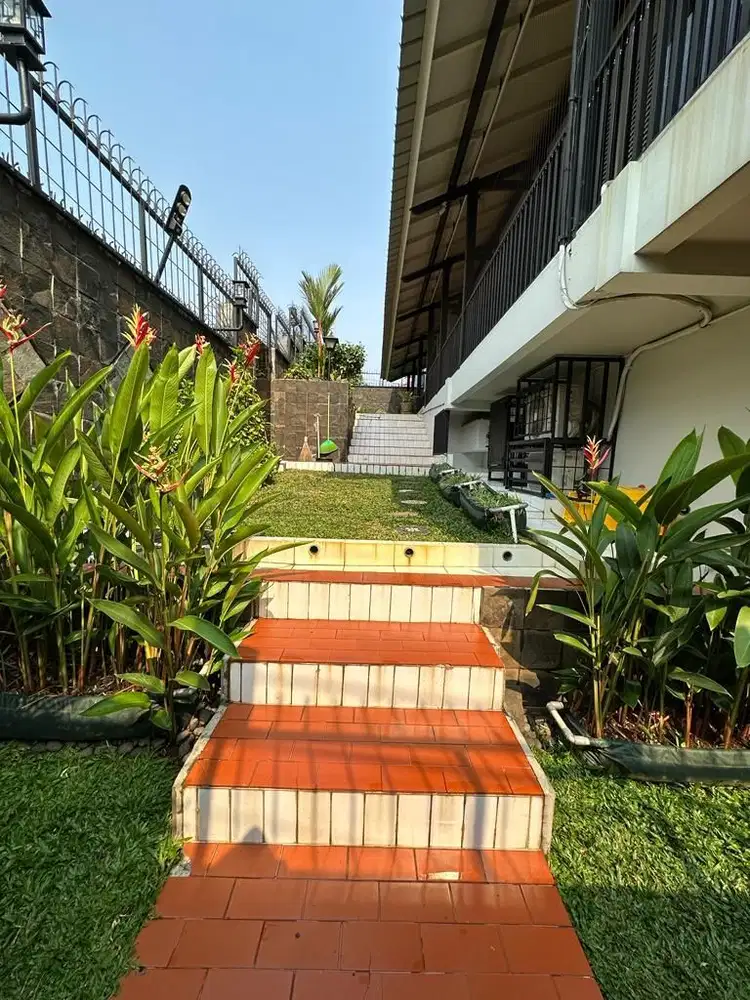 Dijual rumah asri di Megapolitan Cinere