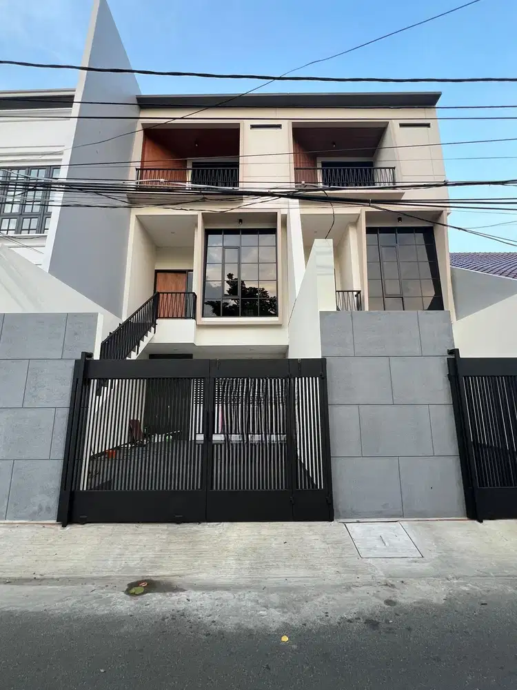 Dijual Rumah 3 Lantai di Tomang – Jakarta Barat