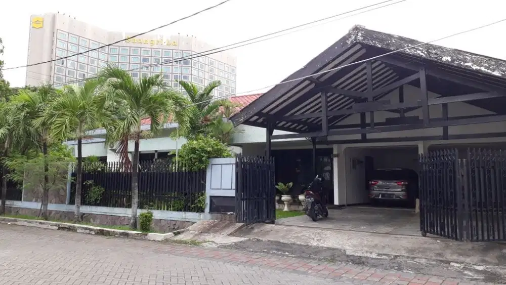 222. Rumah Hook di Perumahan Bintang Diponggo