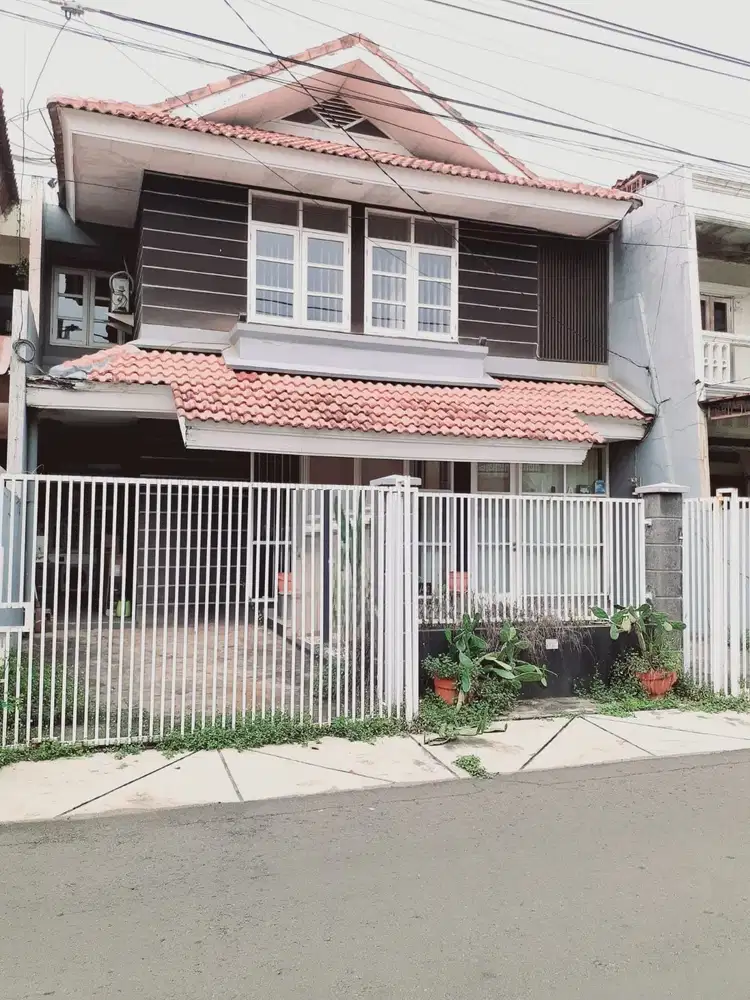Dijual Rumah Gading Kirana Bagus Hadap Selatan