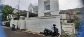 Rumah 2 Lantai Di Cipinang Indah