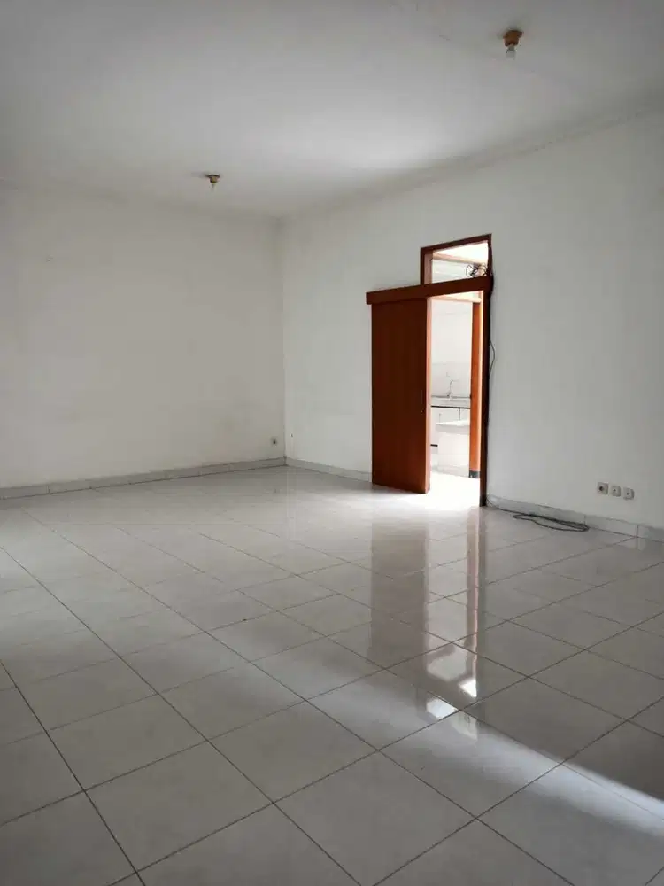 Disewakan Rumah Siap Huni Singgasana Pradana Mekar Wangi Bandung Kota