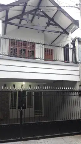 Rumah Gubeng Kertajaya