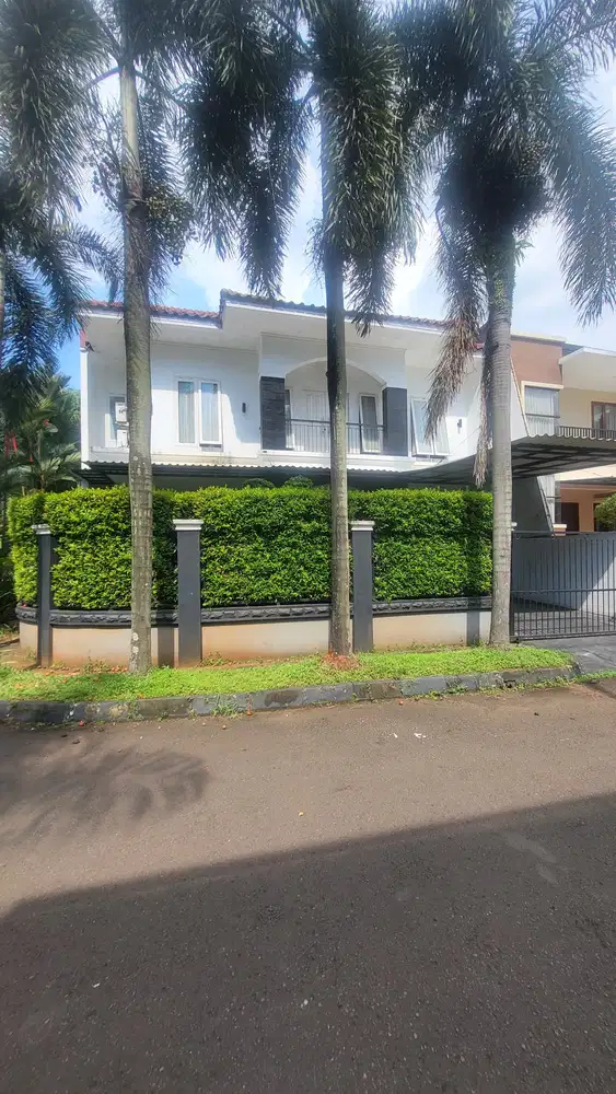 Rumah Huk 2 lantai dekat Taman Kota,sekolah  di Giri loka Bsd city