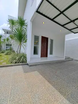 Desain Modern Dan Fungsional Rumah SHM di Lebak Bulus