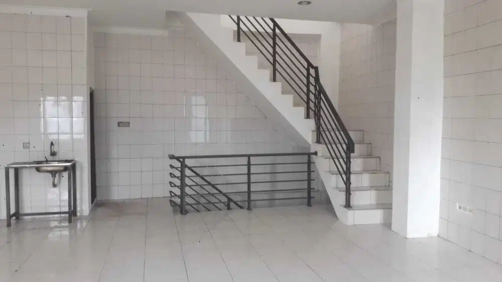 Dijual Ruko kantor usaha Mainroad Pagarsih Bandung Kota
