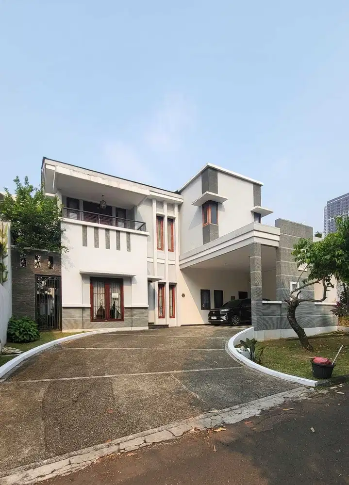 Dijual rumah mewah di kawasan exlusive Taman  Telaga Golf Bsd city