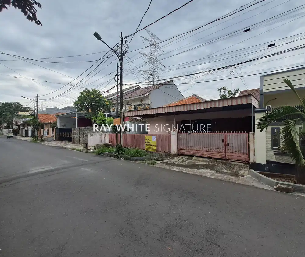 Dijual Rumah Lama Bambu Duri, Pondok Bambu