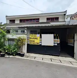 Rumah Jl Mustika Lt 190 M2 2 Lt Ngantong Jak Pusat