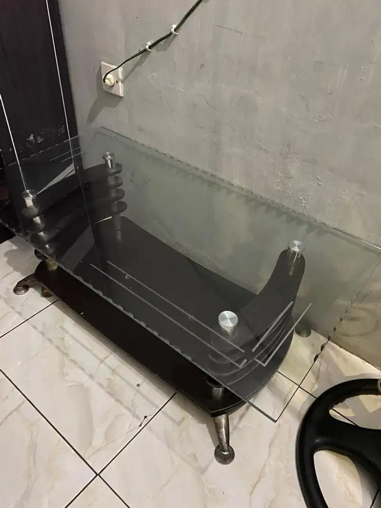 Di jual meja kaca