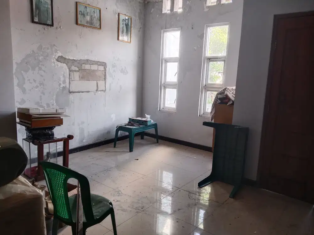 Dijual Rumah 2 lantai di Kalidami, Surabaya Timur - 3